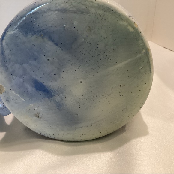 Country Farmhouse Pitcher Milk Crock Tea Water Pitcher Stoneware Blue/White - Picture 9 of 9